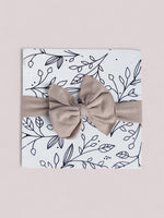 Load image into Gallery viewer, Ready To Ship Nora Bow
