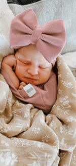 Load image into Gallery viewer, Cocoon Swaddle
